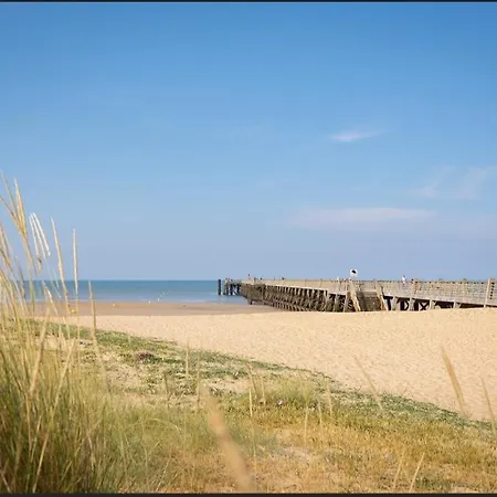 Studette A 100M De La Plage Saint-Jean-de-Monts Exterior photo